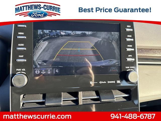 Used 2020 Toyota Avalon Limited image 23