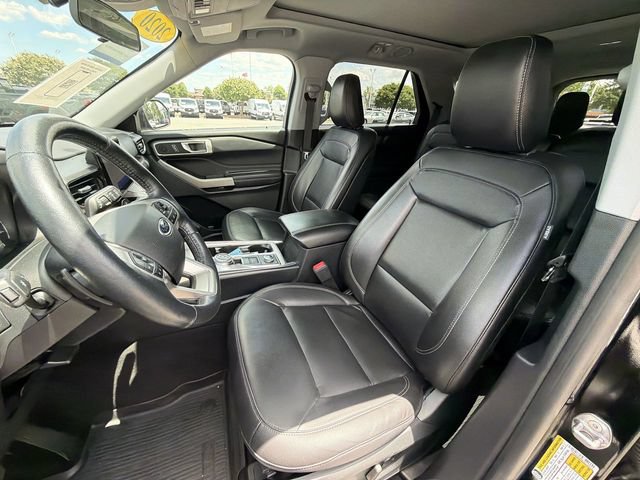 Certified 2020 Ford Explorer XLT w/ Equipment Group 202A AWD/4WD image 12