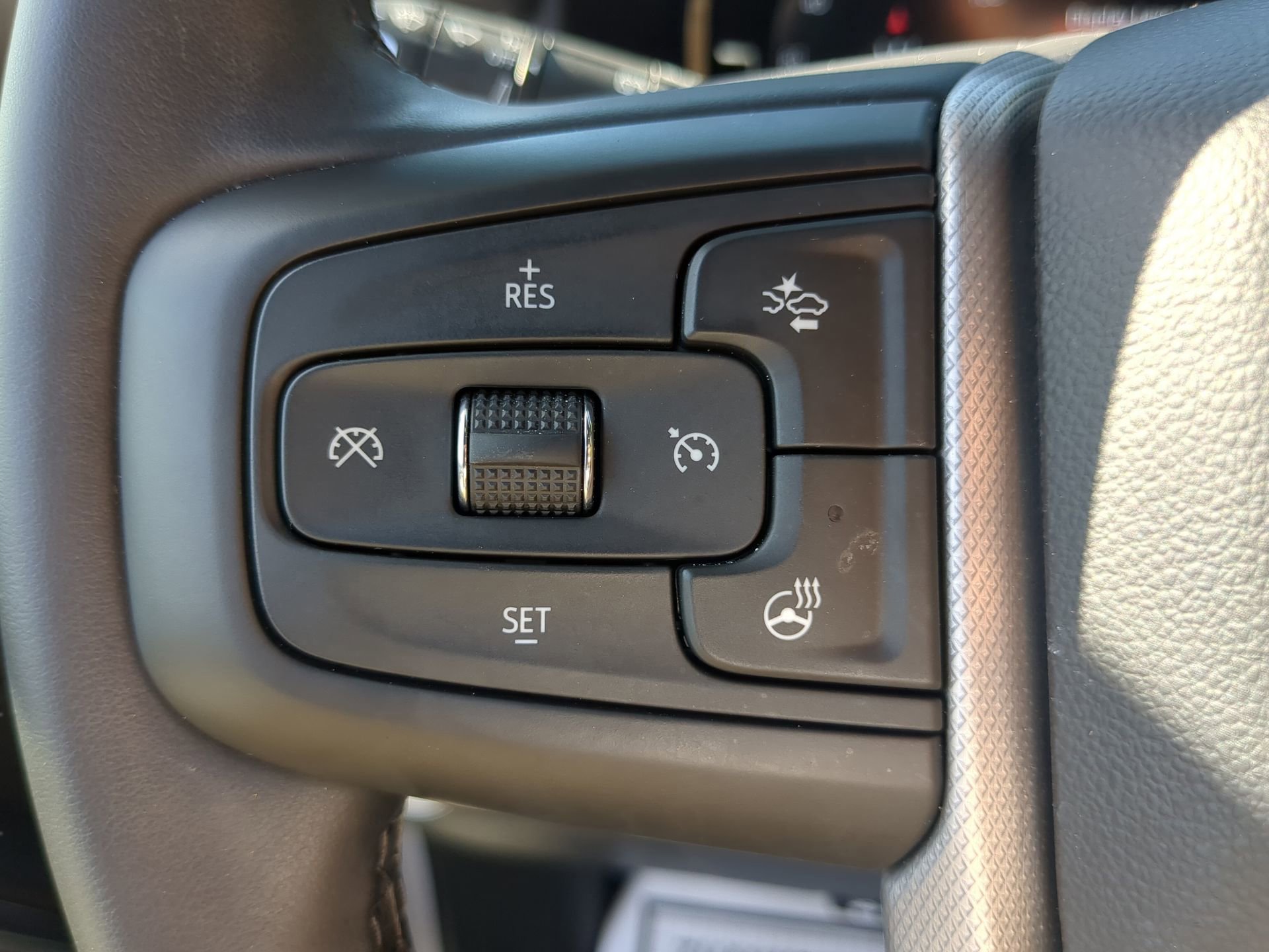 Used 2024 GMC Yukon XL Denali image 59