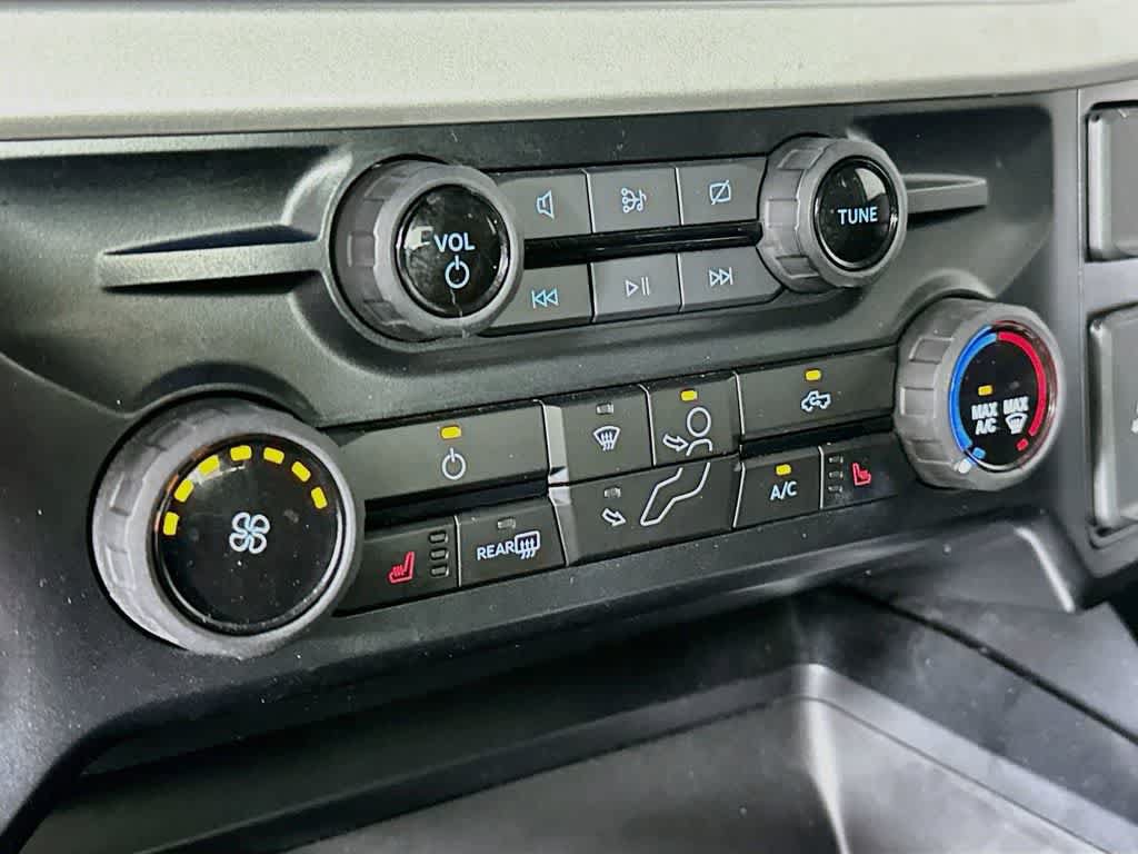 Certified 2024 Ford F250 XLT w/ XLT Premium Package AWD/4WD image 18