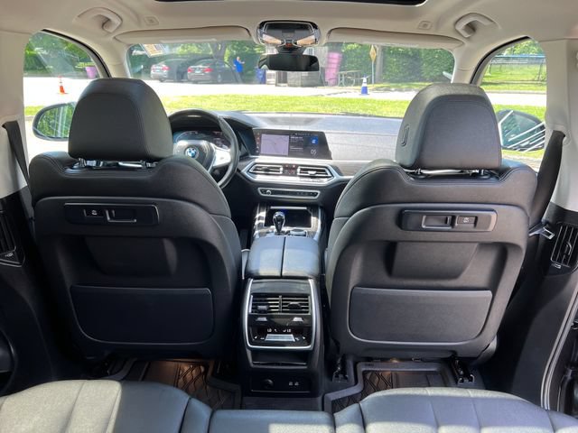 Used 2022 BMW X7 xDrive40i w/ Cold Weather Package AWD/4WD image 36