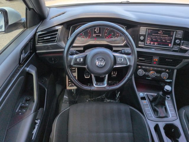 Used 2019 Volkswagen Jetta GLI FWD image 15