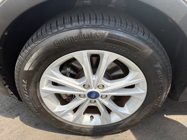Certified 2017 Ford Escape SE w/ SE Leather Comfort Package AWD/4WD image 26