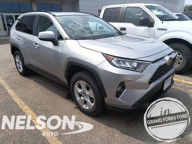 Used 2019 Toyota RAV4 XLE AWD/4WD image 1