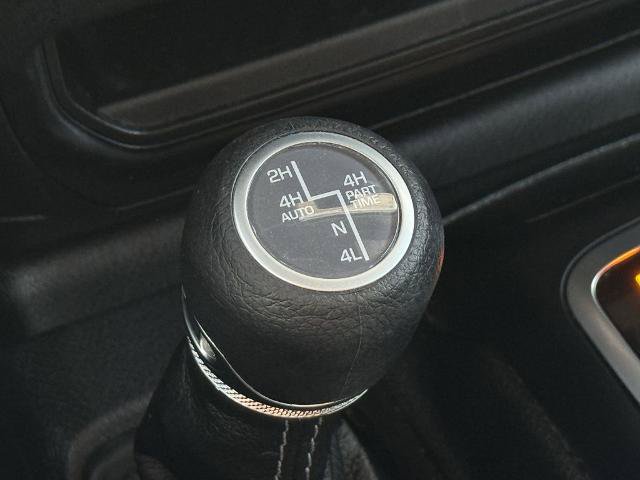 Used 2024 Jeep Wrangler Unlimited Sahara AWD/4WD image 23