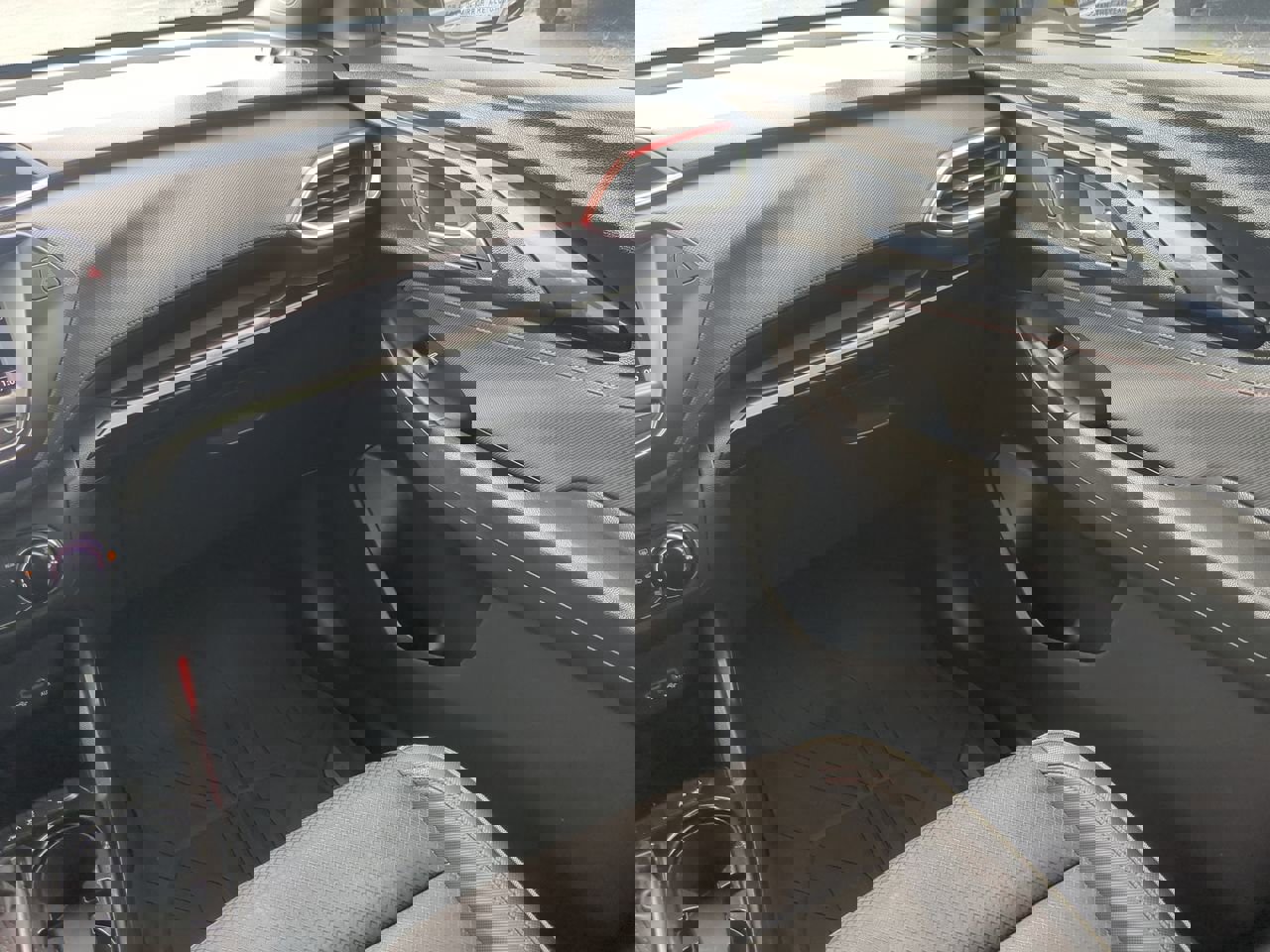 Used 2022 Chevrolet TrailBlazer RS image 17