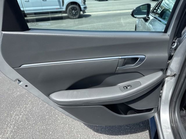 Used 2022 Hyundai Sonata SEL Plus w/ Preferred Accessory Package FWD image 10