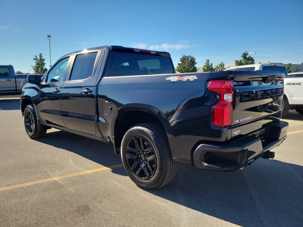 Used 2023 Chevrolet Silverado 1500 RST w/ Max Trailering Package AWD/4WD image 3