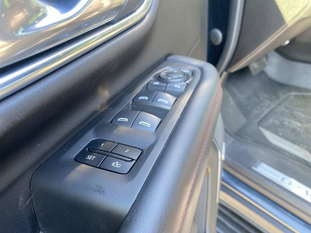 Used 2021 Chevrolet Tahoe RST w/ Luxury Package AWD/4WD image 19