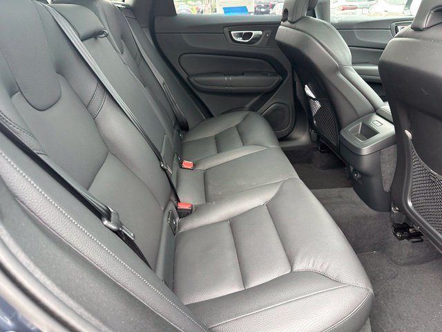 Used 2025 Volvo XC60 B5 Plus AWD/4WD image 13