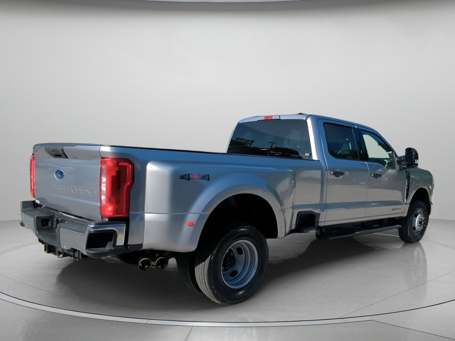 Certified 2024 Ford F350 XLT AWD/4WD image 28