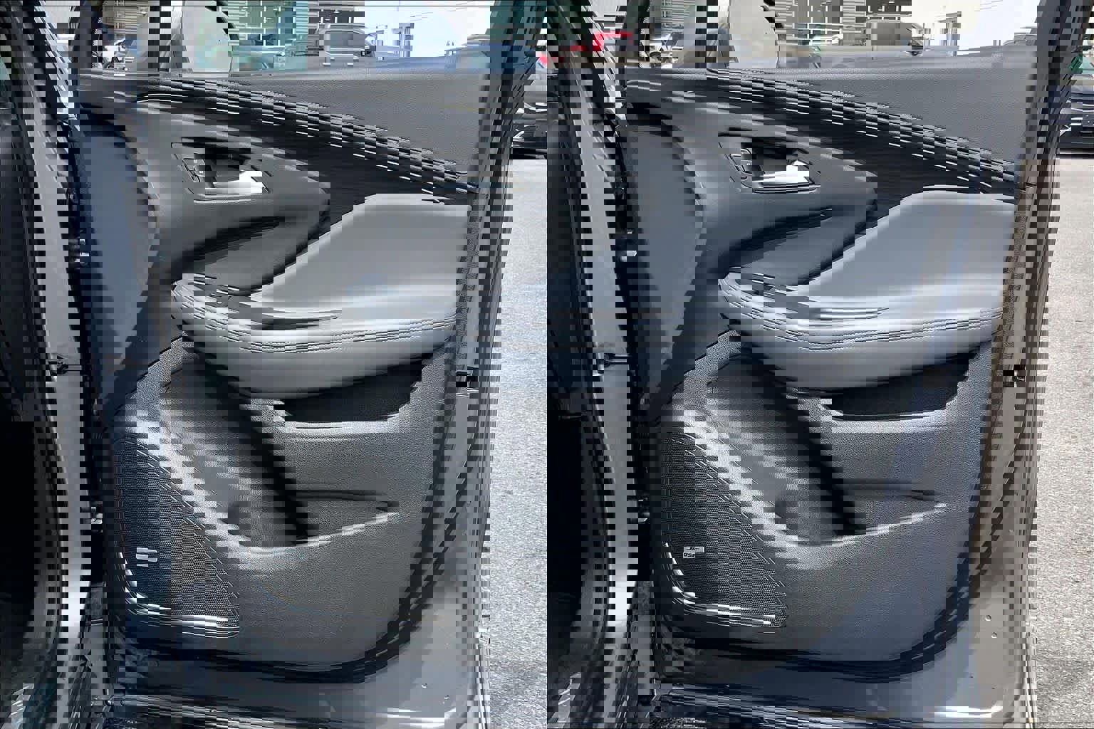 Used 2020 Buick Envision Premium w/ Driver Confidence Package image 23