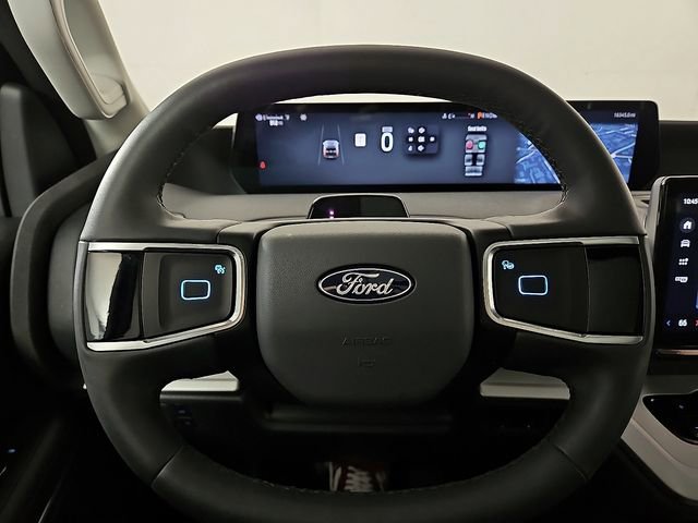 Certified 2025 Ford Expedition Active image 22