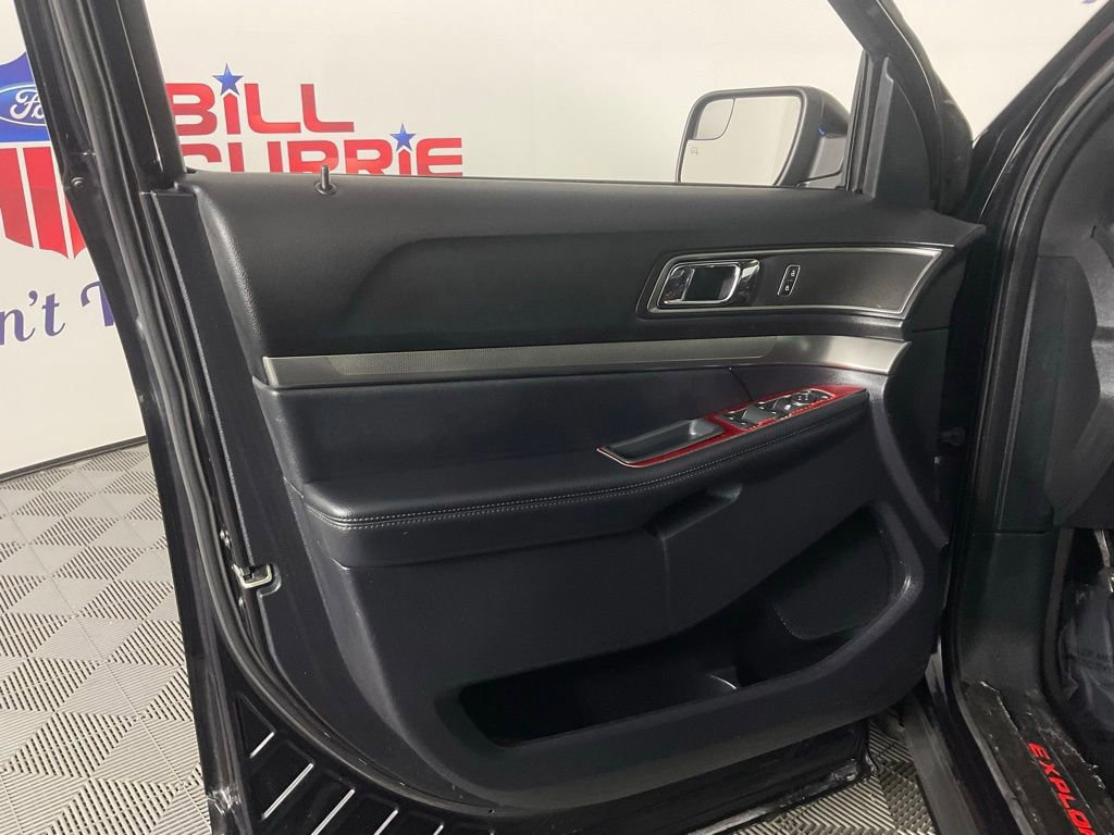 Certified 2019 Ford Explorer XLT image 12