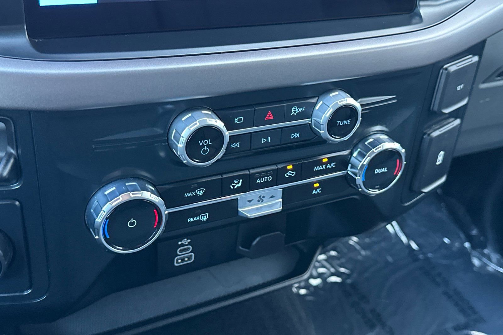 Certified 2025 Ford F150 XLT w/ Equipment Group 301A Standard image 27