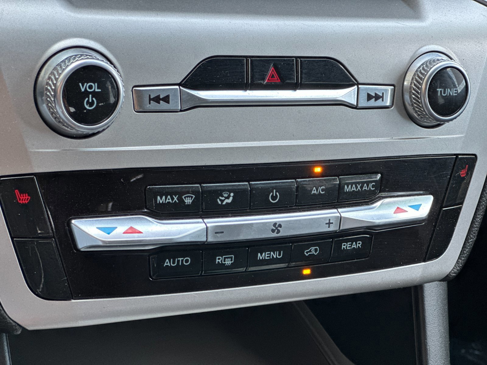 Certified 2022 Ford Explorer XLT w/ Class IV Trailer Tow Package image 22