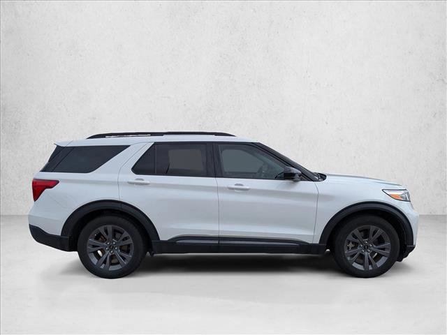Certified 2023 Ford Explorer XLT w/ Equipment Group 202A RWD image 4