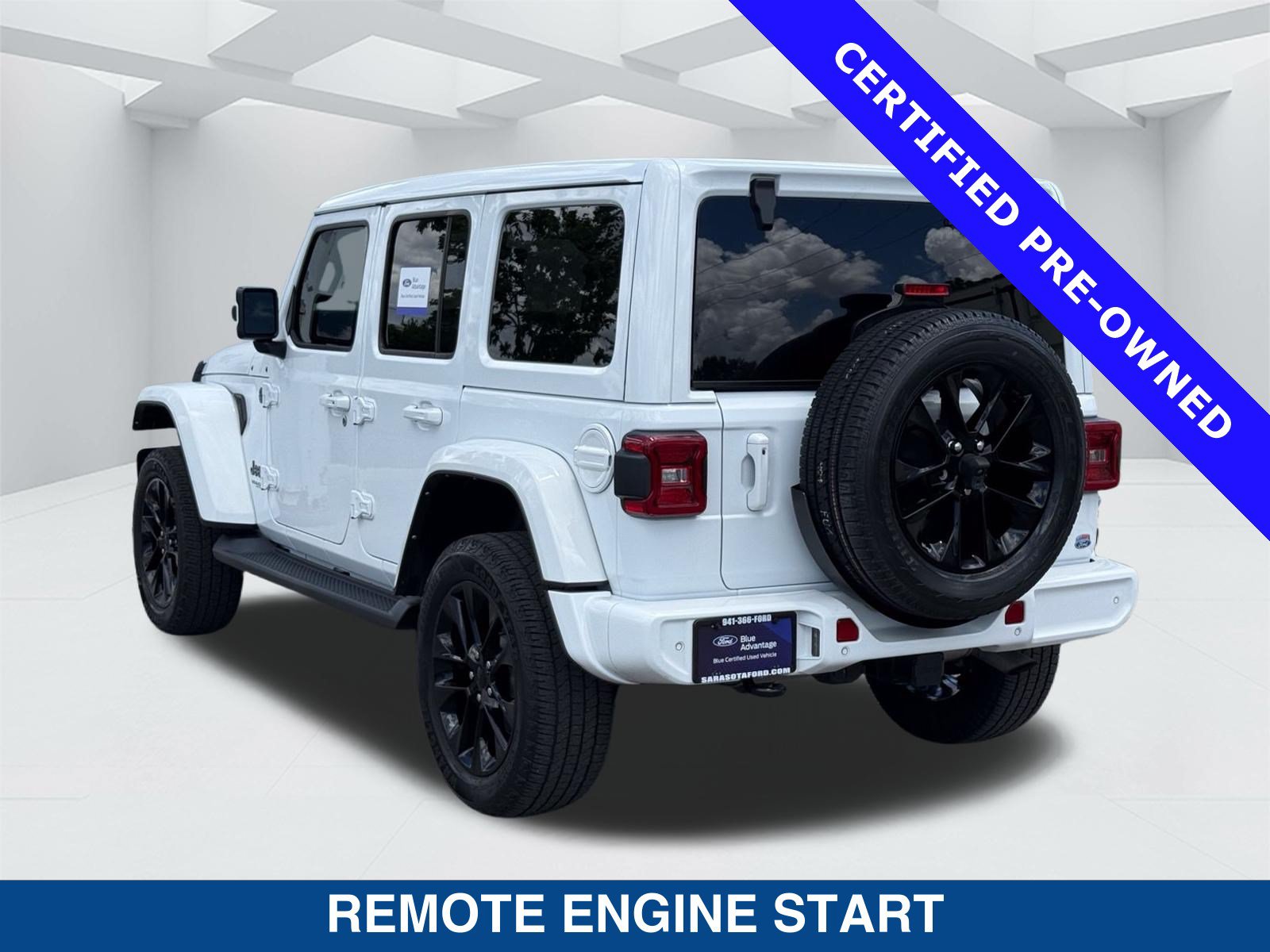 Used 2021 Jeep Wrangler Unlimited Sahara AWD/4WD image 6