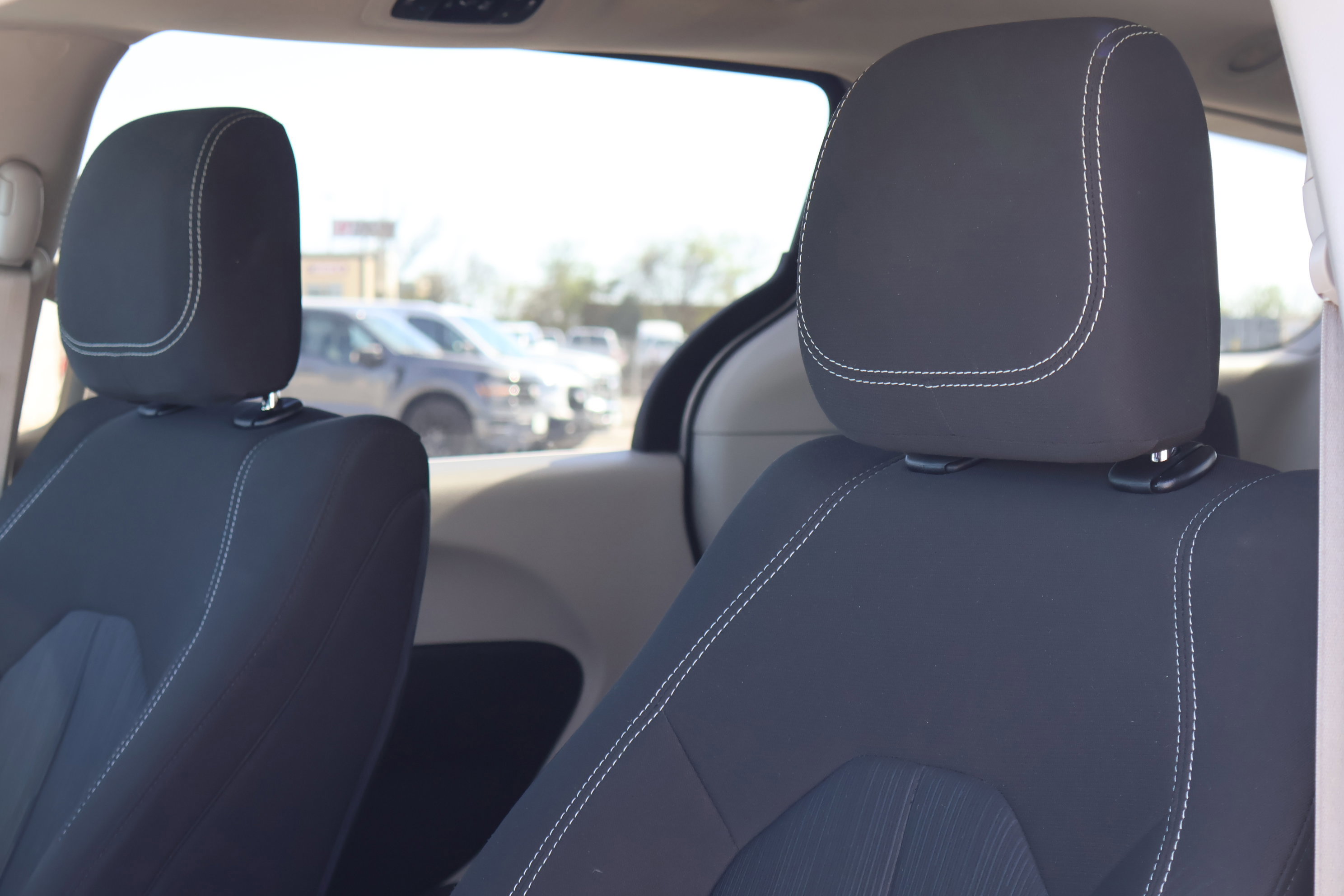 Used 2024 Chrysler Voyager LX image 16