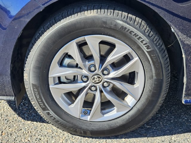 Used 2024 Toyota Sienna XLE AWD/4WD image 20