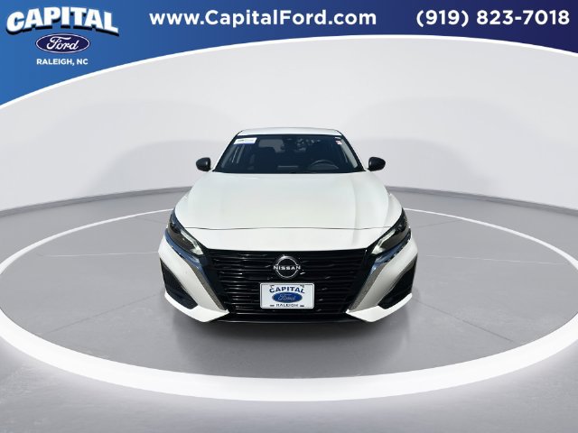 Used 2025 Nissan Altima 2.5 SV FWD image 3