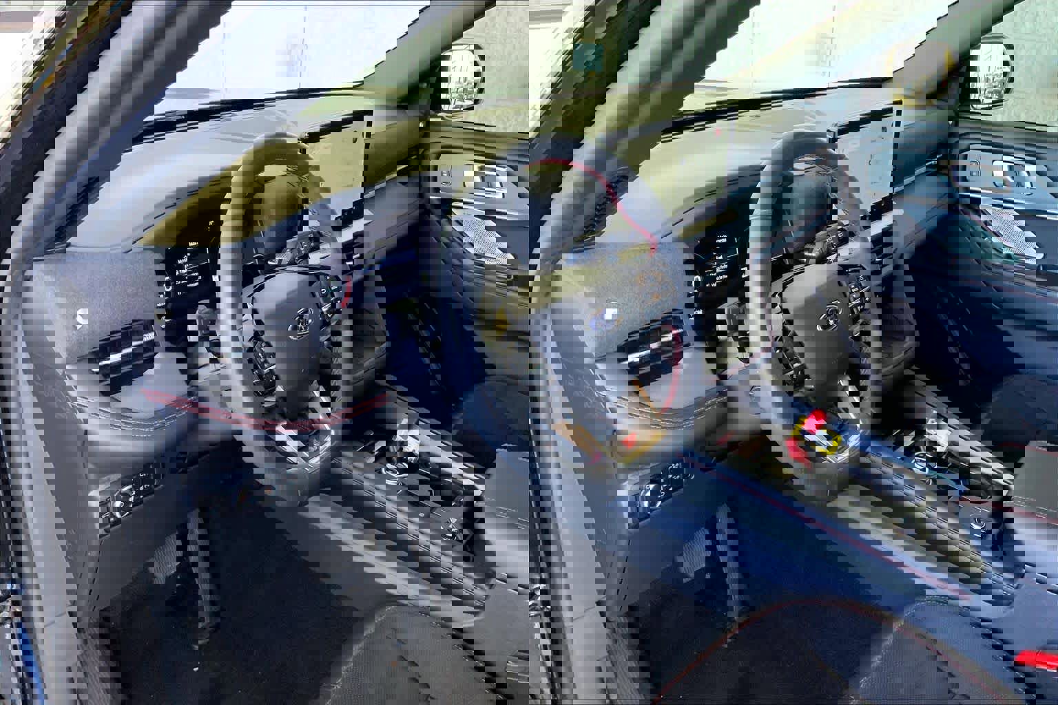 Certified 2025 Ford Explorer ST image 17