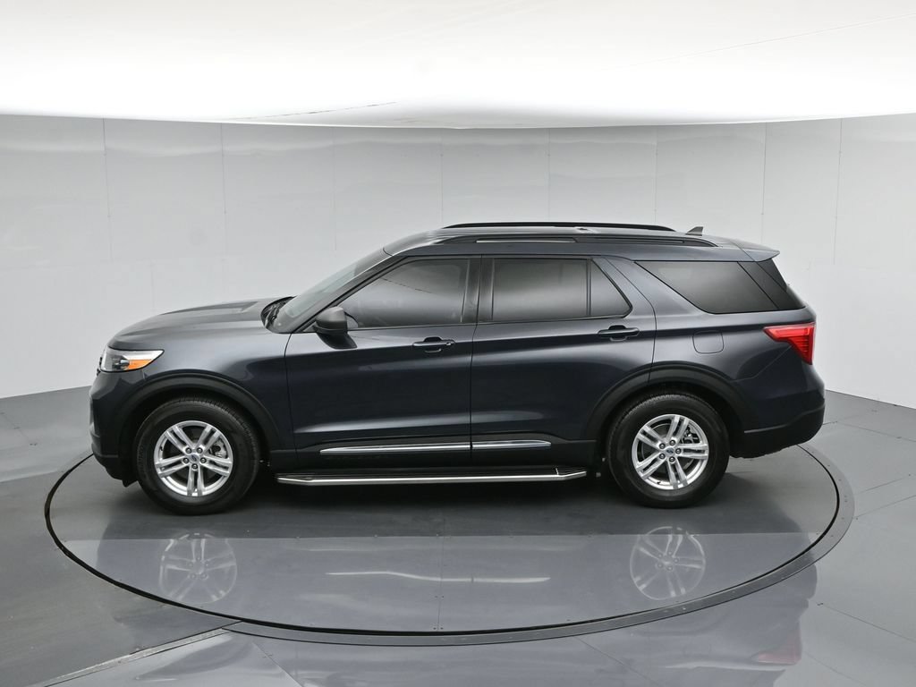 Certified 2022 Ford Explorer XLT RWD image 44