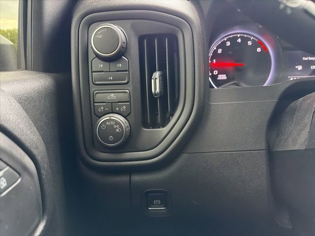 Used 2024 Chevrolet Silverado 2500 Custom w/ Custom Convenience Package AWD/4WD image 18