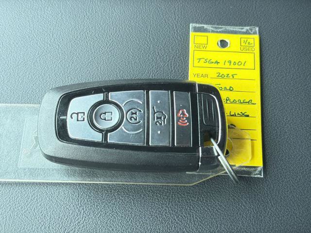 Certified 2025 Ford Explorer ST-Line w/ Premium Package AWD/4WD image 36