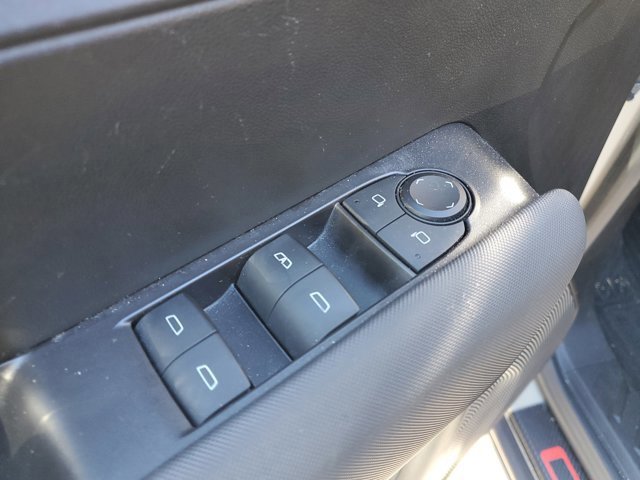 Used 2024 Chevrolet Colorado Z71 w/ Z71 Convenience Package 2 image 17