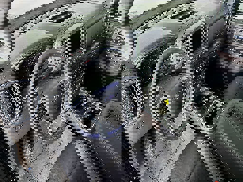 Used 2022 Chevrolet Silverado 2500 LTZ w/ LTZ Plus Package image 2