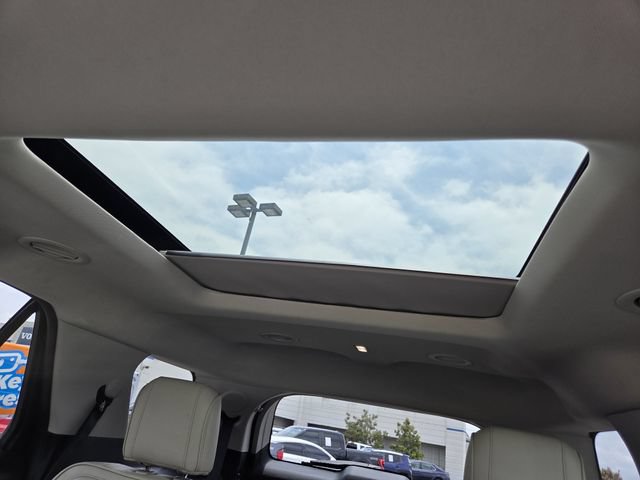 Certified 2018 Ford Explorer Platinum AWD/4WD image 12