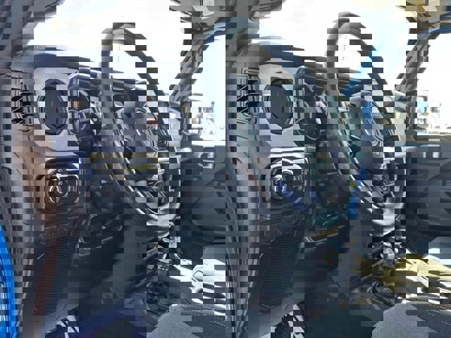 Used 2025 Jeep Gladiator Sport image 12