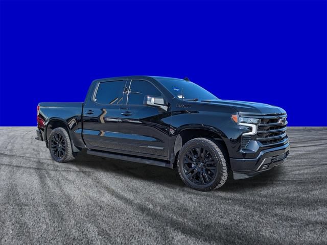 Used 2024 Chevrolet Silverado 1500 High Country w/ Midnight Edition AWD/4WD image 2