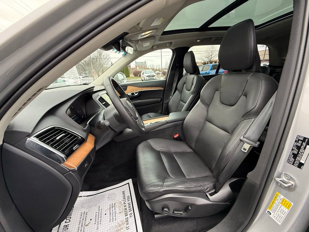 Used 2023 Volvo XC90 B6 Plus image 15