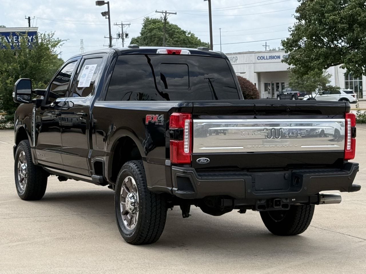 Certified 2025 Ford F250 King Ranch w/ FX4 Off-Road Package AWD/4WD image 5