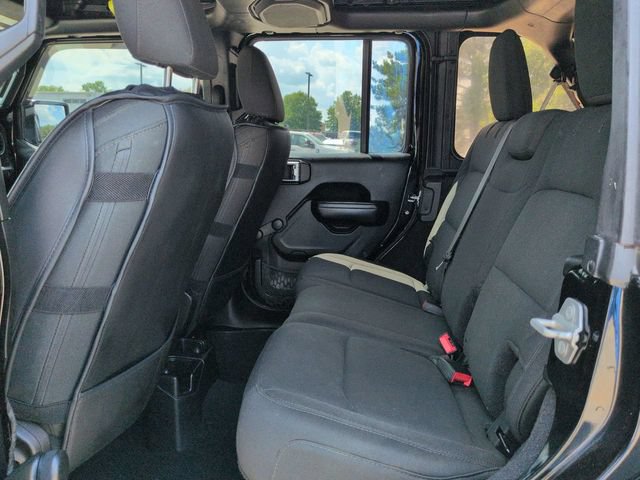 Used 2018 Jeep Wrangler Unlimited Sport AWD/4WD image 16