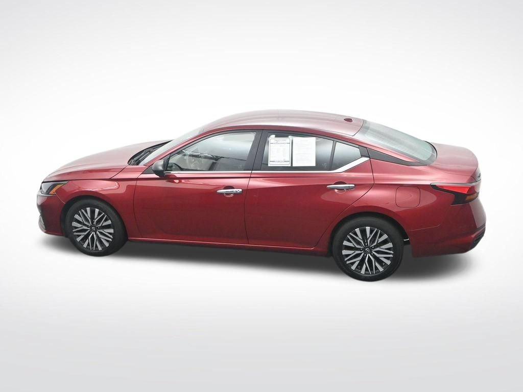 Used 2024 Nissan Altima 2.5 SV FWD image 36