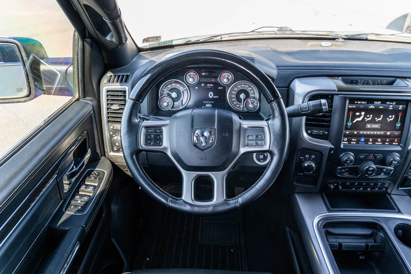 Used 2018 RAM 2500 Limited AWD/4WD image 32