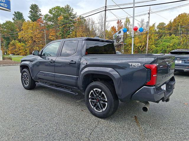 Used 2025 Toyota Tacoma TRD Sport AWD/4WD image 22