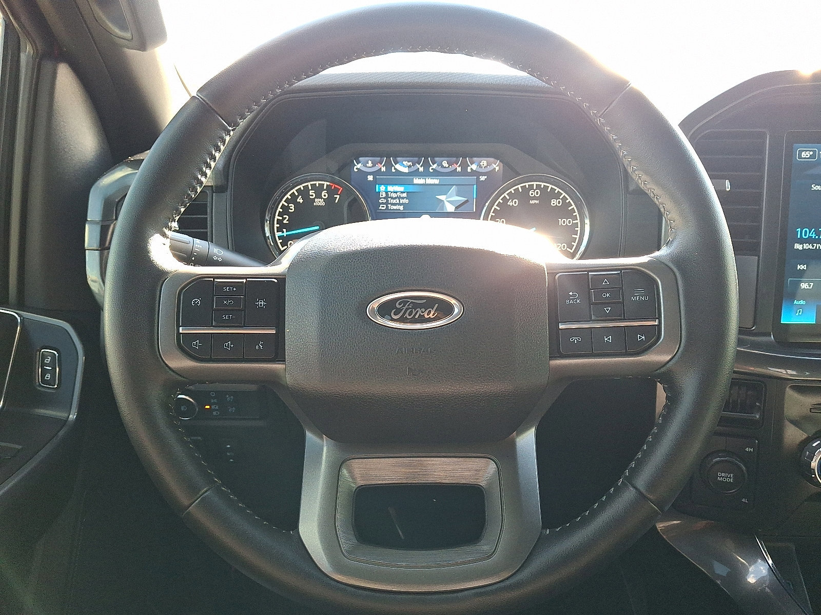 Certified 2022 Ford F150 XLT w/ Equipment Group 302A High image 18