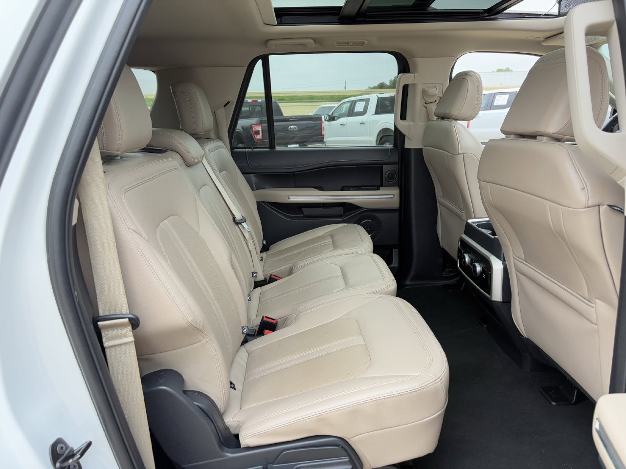 Certified 2024 Ford Expedition Max Limited RWD image 33