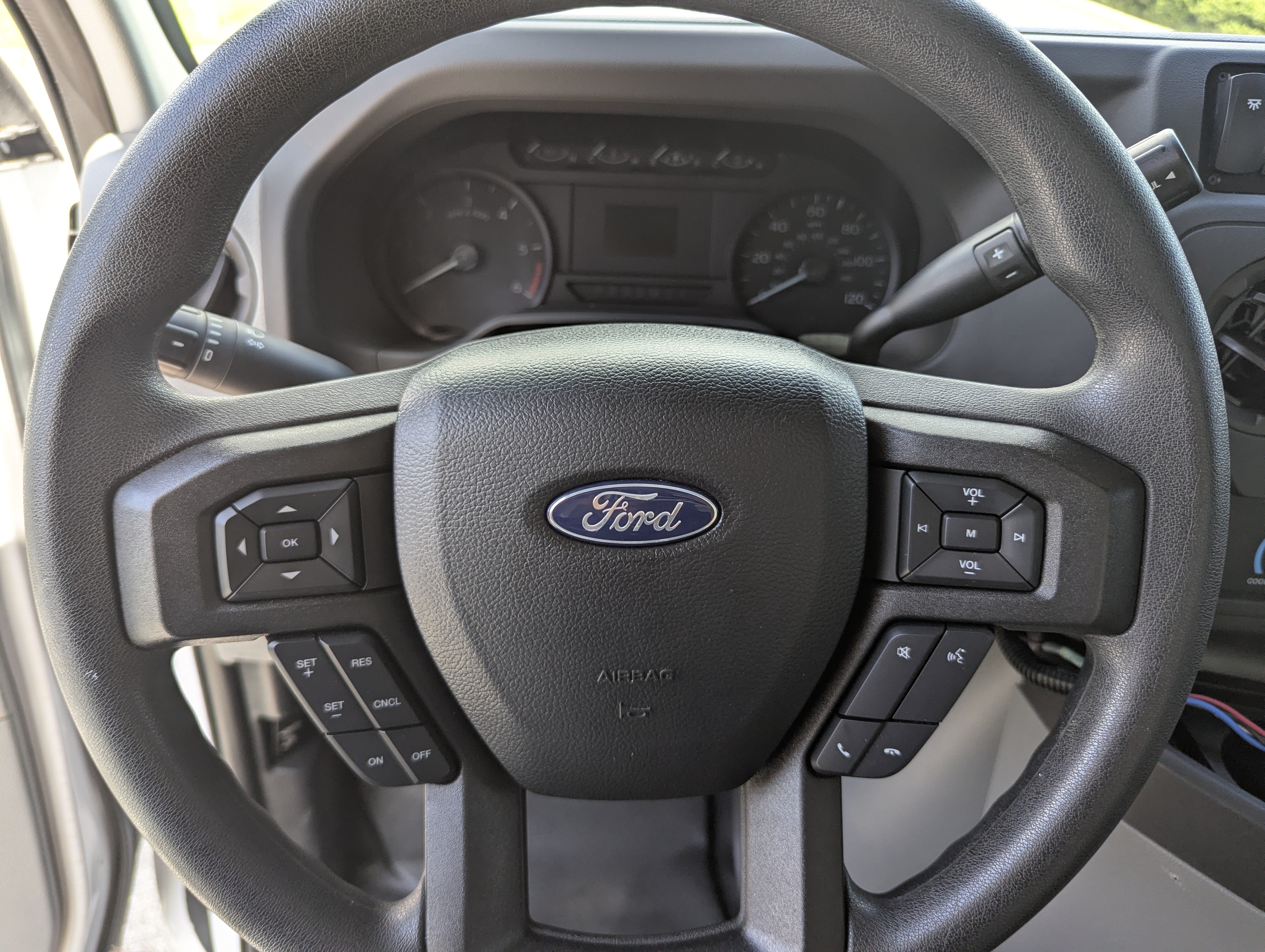Certified 2025 Ford E-450 and Econoline 450 Super Duty w/ Power Equipment Group RWD image 32