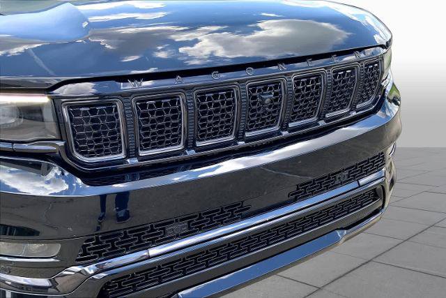 Used 2022 Jeep Grand Wagoneer Series II AWD/4WD image 30