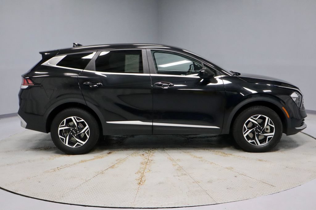 Used 2023 Kia Sportage LX AWD/4WD image 12