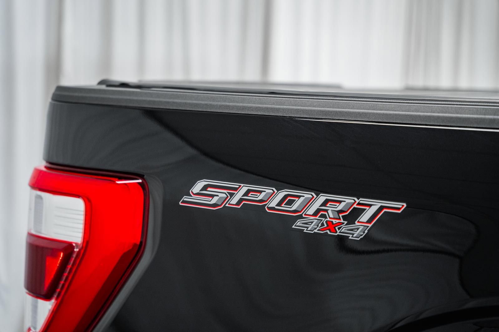 Certified 2023 Ford F150 Lariat w/ Equipment Group 502A High image 17