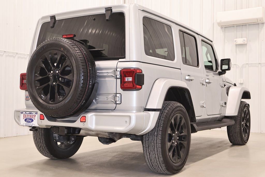 Used 2022 Jeep Wrangler Unlimited Sahara image 6