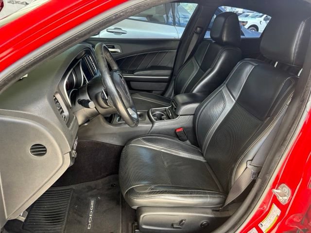 Used 2017 Dodge Charger SXT w/ Plus Group RWD image 14