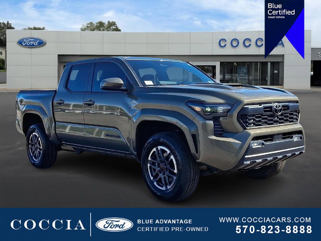 Used 2024 Toyota Tacoma TRD Sport AWD/4WD image 3