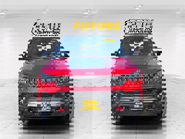 Used 2023 Jeep Compass Trailhawk image 5